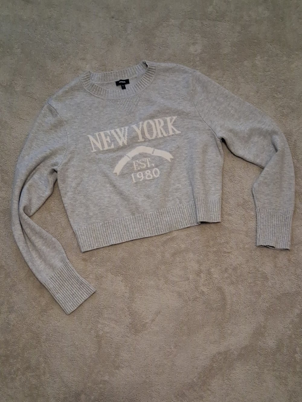 Express Gray "New York" Cropped Crewneck Sweater Size Large
